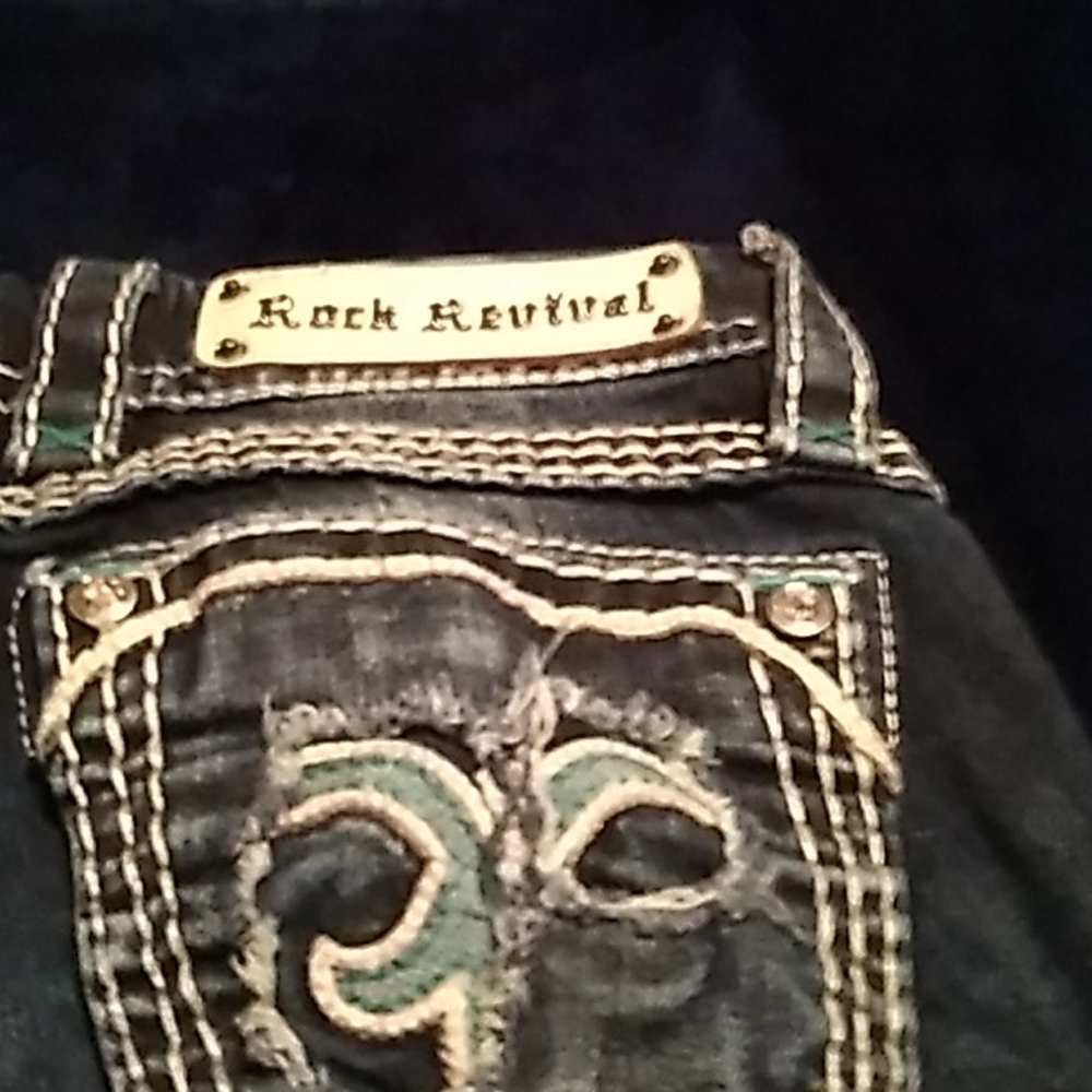 Jeans - Picture 3 of 4